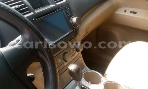 Sayi Na hannu Toyota Highlander Brown Mota in Cotonou a Benin Sayi Na hannu Toyota Highlander Brown Mota in Cotonou a Benin