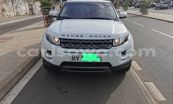 Sayi Na hannu Range Rover Evoque White Mota in Cotonou a Benin