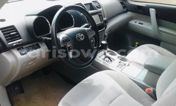 Sayi Na hannu Toyota Highlander Brown Mota in Cotonou a Benin Sayi Na hannu Toyota Highlander Brown Mota in Cotonou a Benin
