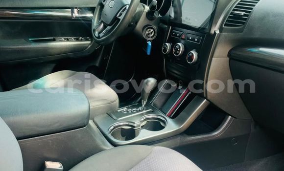 Sayi Na hannu Kia Sorento Green Mota in Cotonou a Benin Sayi Na hannu Kia Sorento Green Mota in Cotonou a Benin