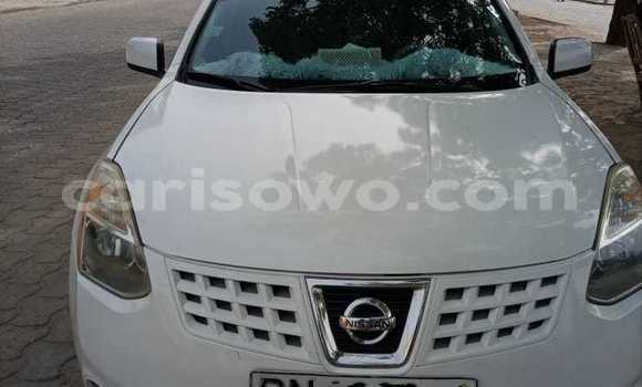 Ra Àlòkù Nissan Rogue funfun Ọkọ̀ in Cotonou ni Benin Ra Àlòkù Nissan Rogue funfun Ọkọ̀ in Cotonou ni Benin