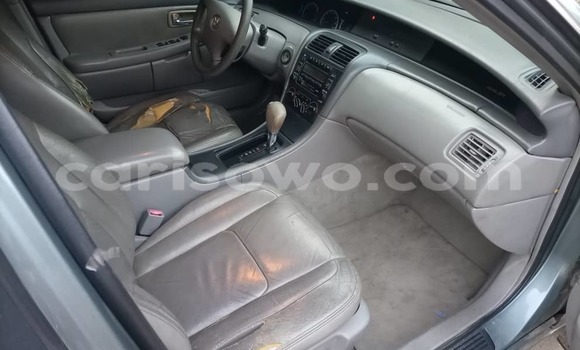 Sayi Na hannu Toyota Avalon Blue Mota in Cotonou a Benin Sayi Na hannu Toyota Avalon Blue Mota in Cotonou a Benin