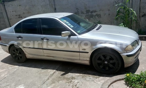 Buy Used BMW 3–Series Silver Car in Cotonou in Benign Buy Used BMW 3–Series Silver Car in Cotonou in Benign