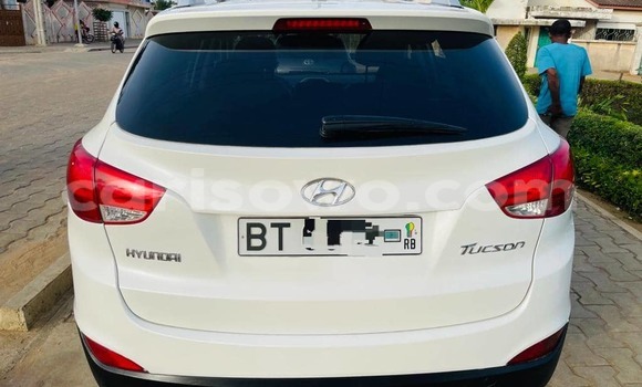 Acheter Occasion Voiture Hyundai Tucson Blanc à Cotonou, Benin