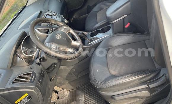 Ra Àlòkù Hyundai Tucson funfun Ọkọ̀ in Cotonou ni Benin Ra Àlòkù Hyundai Tucson funfun Ọkọ̀ in Cotonou ni Benin
