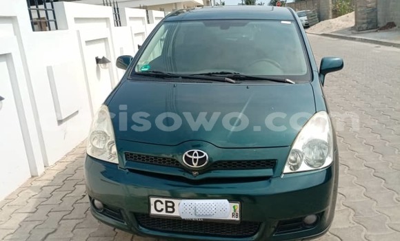 Sayi Na hannu Toyota Corolla Verso Green Mota in Cotonou a Benin