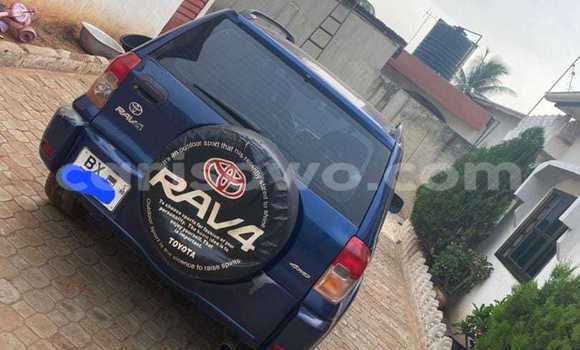 Sayi Na hannu Toyota RAV4 Blue Mota in Cotonou a Benin Sayi Na hannu Toyota RAV4 Blue Mota in Cotonou a Benin