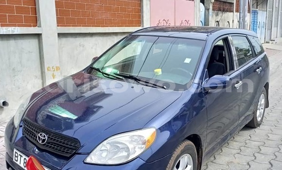Sayi Na hannu Toyota Matrix Blue Mota in Cotonou a Benin Sayi Na hannu Toyota Matrix Blue Mota in Cotonou a Benin