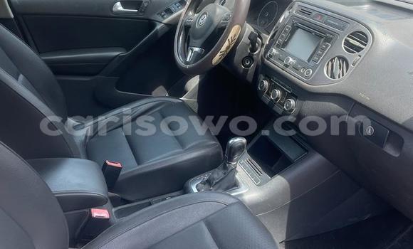 Sayi Na hannu Volkswagen Tiguan Brown Mota in Cotonou a Benin Sayi Na hannu Volkswagen Tiguan Brown Mota in Cotonou a Benin