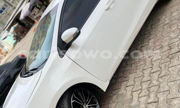 Ra Àlòkù Toyota Corolla funfun Ọkọ̀ in Cotonou ni Benin Ra Àlòkù Toyota Corolla funfun Ọkọ̀ in Cotonou ni Benin