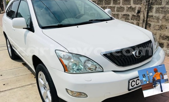 Ra Àlòkù Lexus RX 330 funfun Ọkọ̀ in Cotonou ni Benin