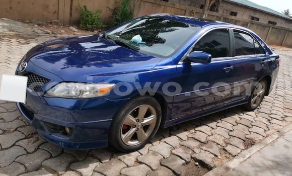 Ra Àlòkù Toyota Camry Blue Ọkọ̀ in Cotonou ni Benin Ra Àlòkù Toyota Camry Blue Ọkọ̀ in Cotonou ni Benin