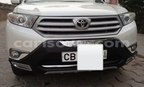 Acheter Occasion Voiture Toyota Highlander Blanc à Cotonou, Benin