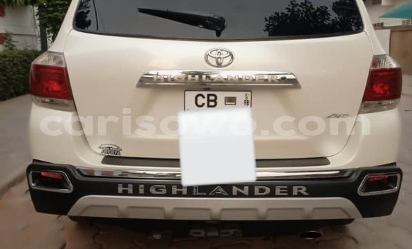 Sayi Na hannu Toyota Highlander White Mota in Cotonou a Benin Sayi Na hannu Toyota Highlander White Mota in Cotonou a Benin