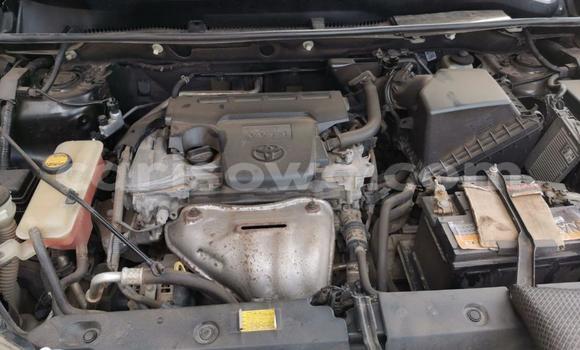 Ra Àlòkù Toyota RAV4 funfun Ọkọ̀ in Cotonou ni Benin Ra Àlòkù Toyota RAV4 funfun Ọkọ̀ in Cotonou ni Benin