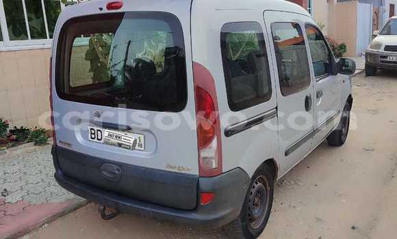Acheter Occasion Voiture Renault Kangoo Gris à Cotonou, Benin Acheter Occasion Voiture Renault Kangoo Gris à Cotonou, Benin