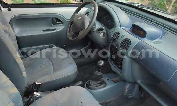 Acheter Occasion Voiture Renault Kangoo Gris à Cotonou, Benin Acheter Occasion Voiture Renault Kangoo Gris à Cotonou, Benin