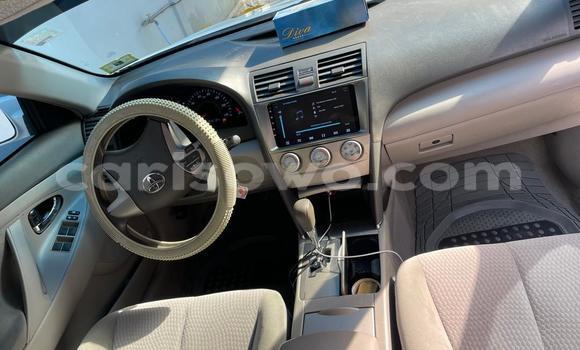 Ra Àlòkù Toyota Camry funfun Ọkọ̀ in Abomey Calavi ni Benin Ra Àlòkù Toyota Camry funfun Ọkọ̀ in Abomey Calavi ni Benin