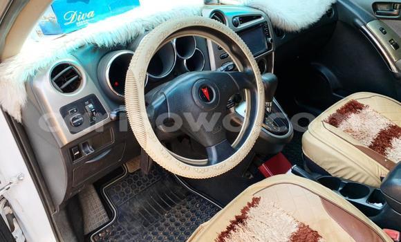 Ra Àlòkù Pontiac Vibe funfun Ọkọ̀ in Cotonou ni Benin Ra Àlòkù Pontiac Vibe funfun Ọkọ̀ in Cotonou ni Benin