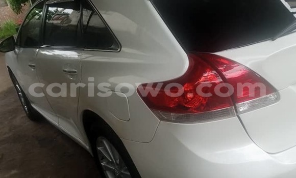 Ra Àlòkù Toyota Venza funfun Ọkọ̀ in Cotonou ni Benin