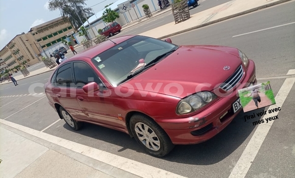 Acheter Occasion Voiture Toyota Avensis Rouge à Cotonou, Benin Acheter Occasion Voiture Toyota Avensis Rouge à Cotonou, Benin