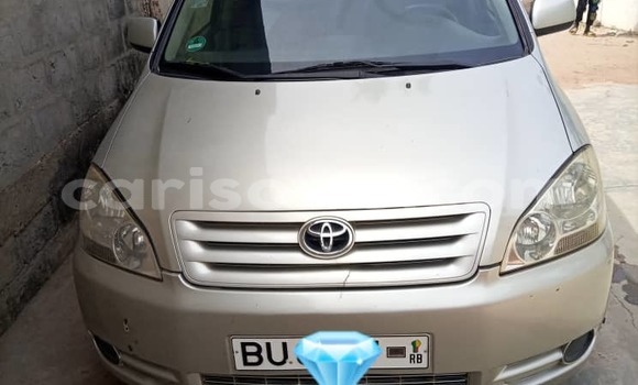 Ra Àlòkù Toyota Avensis Verso Silver Ọkọ̀ in Cotonou ni Benin