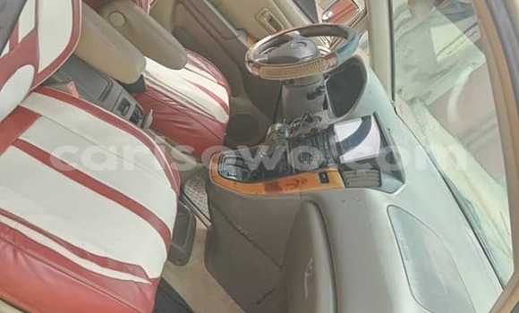 Ra Àlòkù Lexus ES 300 Brown Ọkọ̀ in Cotonou ni Benin Ra Àlòkù Lexus ES 300 Brown Ọkọ̀ in Cotonou ni Benin