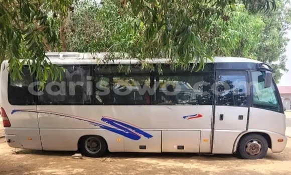 Sayi Na hannu Mercedes‒Benz Vito Azurfa Babbar mota in Cotonou a Benin Sayi Na hannu Mercedes‒Benz Vito Azurfa Babbar mota in Cotonou a Benin