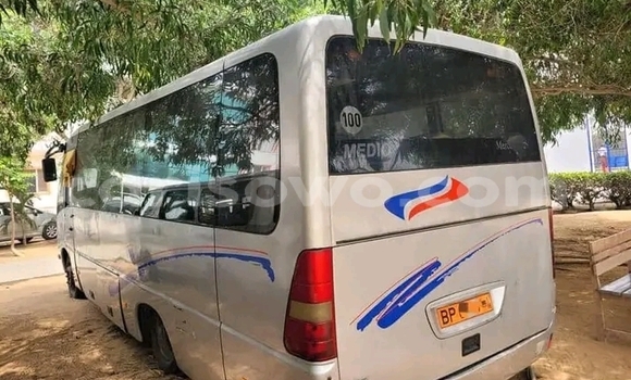 Sayi Na hannu Mercedes‒Benz Vito Azurfa Babbar mota in Cotonou a Benin Sayi Na hannu Mercedes‒Benz Vito Azurfa Babbar mota in Cotonou a Benin