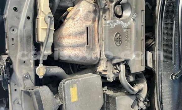 Ra Àlòkù Toyota Camry funfun Ọkọ̀ in Cotonou ni Benin Ra Àlòkù Toyota Camry funfun Ọkọ̀ in Cotonou ni Benin