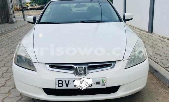 Acheter Occasion Voiture Honda Accord Blanc à Cotonou, Benin