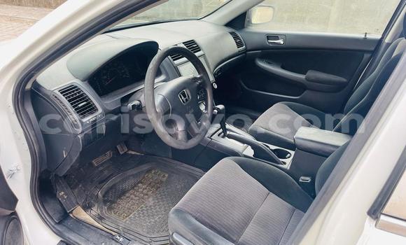 Sayi Na hannu Honda Accord White Mota in Cotonou a Benin Sayi Na hannu Honda Accord White Mota in Cotonou a Benin