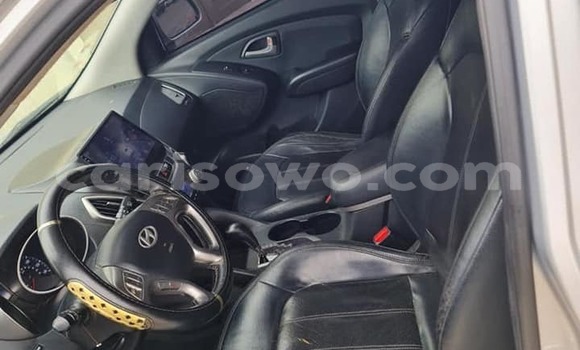 Buy Used Hyundai Tucson Silver Car in Cotonou in Benign Buy Used Hyundai Tucson Silver Car in Cotonou in Benign