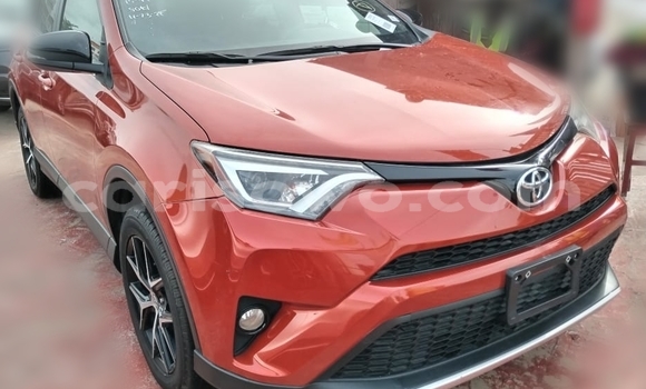 Acheter Occasion Voiture Toyota RAV4 Rouge à Cotonou, Benin
