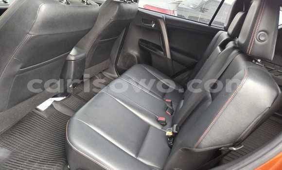 Ra Àlòkù Toyota RAV4 Red Ọkọ̀ in Cotonou ni Benin Ra Àlòkù Toyota RAV4 Red Ọkọ̀ in Cotonou ni Benin