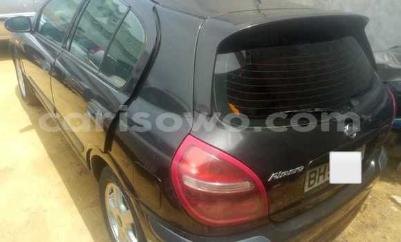 Sayi Na hannu Nissan Almera Black Mota in Cotonou a Benin