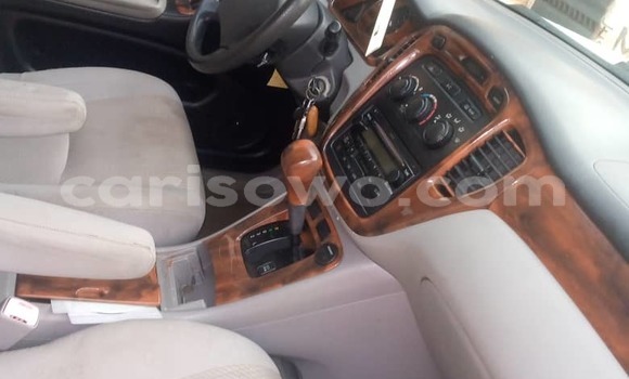 Ra Àlòkù Toyota Highlander funfun Ọkọ̀ in Cotonou ni Benin Ra Àlòkù Toyota Highlander funfun Ọkọ̀ in Cotonou ni Benin