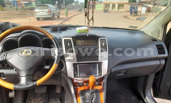 Ra Àlòkù Lexus RX 330 Black Ọkọ̀ in Cotonou ni Benin Ra Àlòkù Lexus RX 330 Black Ọkọ̀ in Cotonou ni Benin
