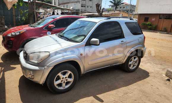 Sayi Na hannu Toyota RAV4 Azurfa Mota in Cotonou a Benin Sayi Na hannu Toyota RAV4 Azurfa Mota in Cotonou a Benin