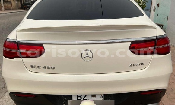 Acheter Occasion Voiture Mercedes-Benz GLE Blanc à Abomey Calavi, Benin Acheter Occasion Voiture Mercedes-Benz GLE Blanc à Abomey Calavi, Benin