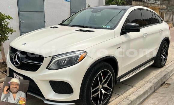 Acheter Occasion Voiture Mercedes-Benz GLE Blanc à Abomey Calavi, Benin Acheter Occasion Voiture Mercedes-Benz GLE Blanc à Abomey Calavi, Benin