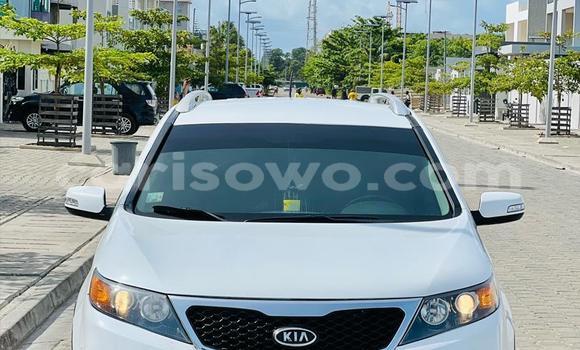 Acheter Occasion Voiture Kia Sorento Blanc à Cotonou, Benin Acheter Occasion Voiture Kia Sorento Blanc à Cotonou, Benin
