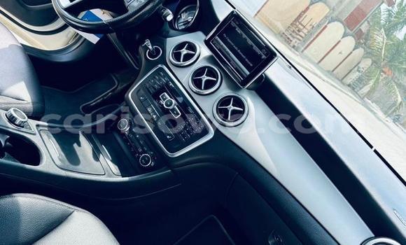 Acheter Import Voiture Mercedes-Benz CLA-klasse Blanc à Cotonou, Benin Acheter Import Voiture Mercedes-Benz CLA-klasse Blanc à Cotonou, Benin