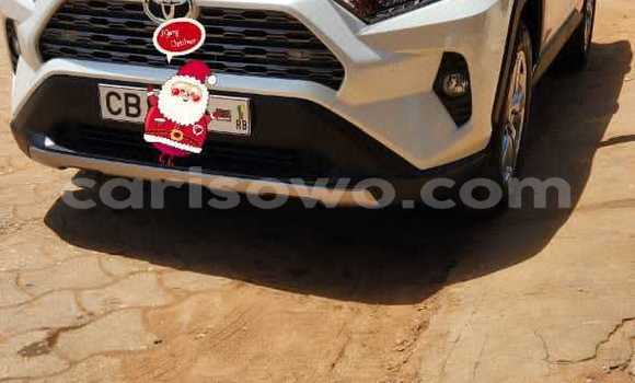Acheter Neuf Voiture Toyota RAV4 Blanc à Cotonou, Benin Acheter Neuf Voiture Toyota RAV4 Blanc à Cotonou, Benin