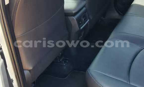 Acheter Neuf Voiture Toyota RAV4 Blanc à Cotonou, Benin Acheter Neuf Voiture Toyota RAV4 Blanc à Cotonou, Benin