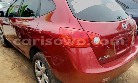 Sayi Na hannu Nissan Rogue Red Mota in Cotonou a Benin Sayi Na hannu Nissan Rogue Red Mota in Cotonou a Benin