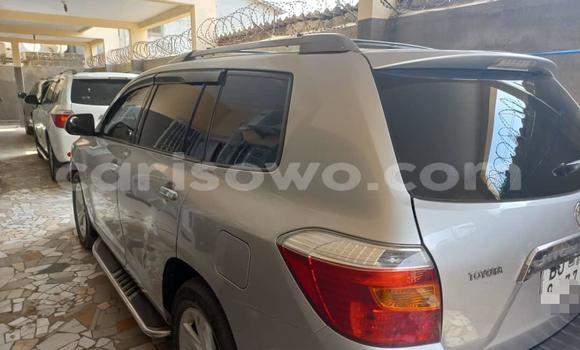 Buy Used Toyota Highlander Beige Car in Cotonou in Benign Buy Used Toyota Highlander Beige Car in Cotonou in Benign