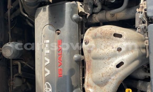 Sayi Na hannu Toyota RAV4 Azurfa Mota in Cotonou a Benin Sayi Na hannu Toyota RAV4 Azurfa Mota in Cotonou a Benin