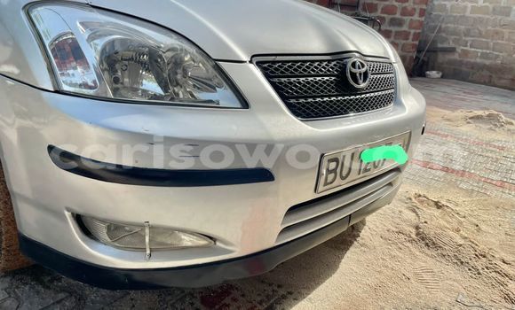 Ra Àlòkù Toyota Corolla Silver Ọkọ̀ in Cotonou ni Benin Ra Àlòkù Toyota Corolla Silver Ọkọ̀ in Cotonou ni Benin