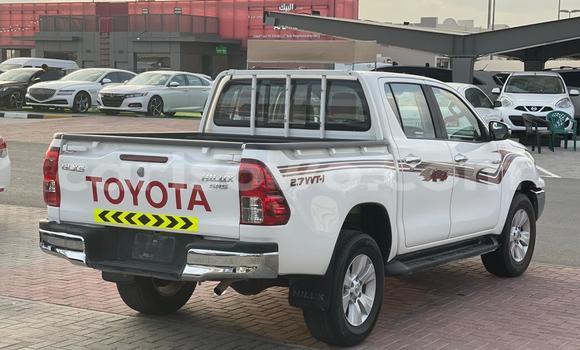 Acheter Import Voiture Toyota Hilux Blanc à Cotonou, Benin Acheter Import Voiture Toyota Hilux Blanc à Cotonou, Benin